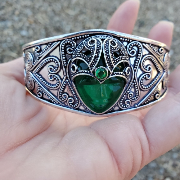 New Carved Goddess Face Green Quartz 925 Silver Cuff Bracelet. - Picture 6 of 16